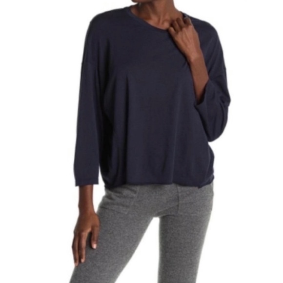Sundry Tops - Sundry T-Shirt Atheltic Crewneck Pullover Navy Blue 3/4 Sleeves Size Small NWT